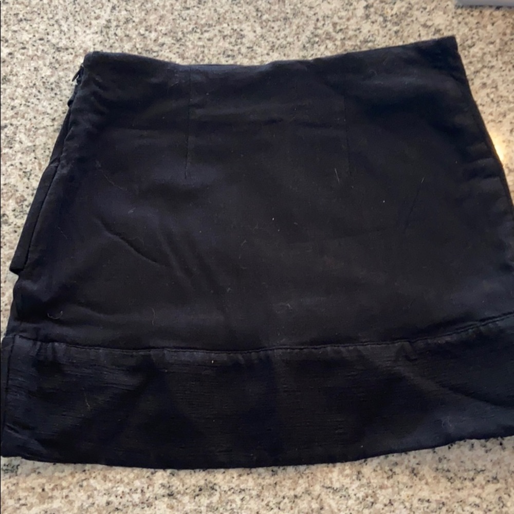 NWT mini skirt - Picture 2 of 3